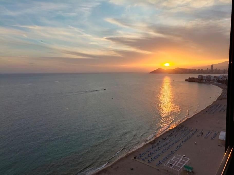 Estupendo Apartamento En Planta 23 Primera Linea Benidorm Esterno foto