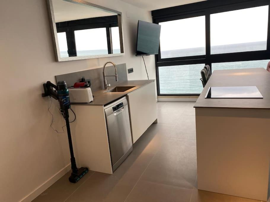 Estupendo Apartamento En Planta 23 Primera Linea Benidorm Esterno foto